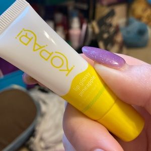 unused but no box pineapple kopari lipgloss